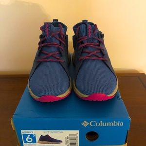 NWB Women’s Columbia Outdry Mid Shoe